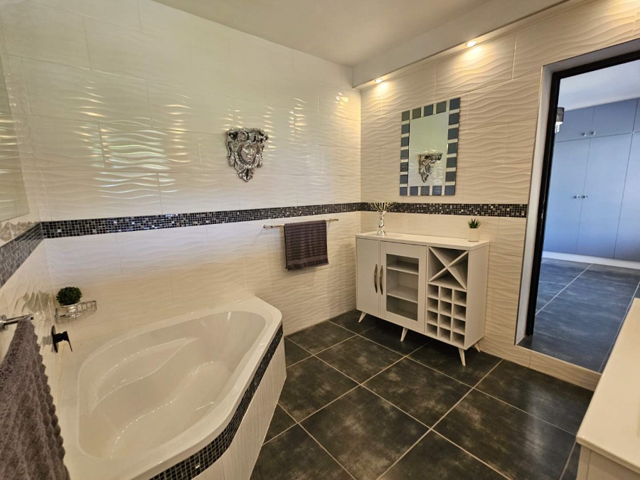 To Let 3 Bedroom Property for Rent in Colchester Eastern Cape